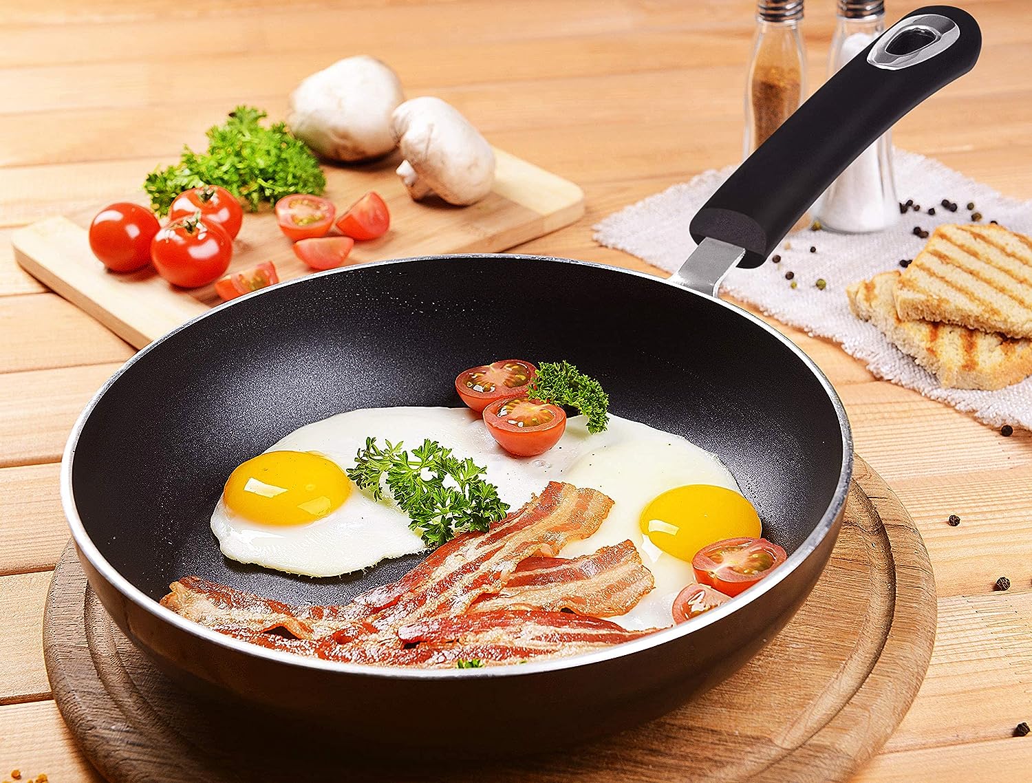 Utopia Kitchen - Cast Iron Skillets